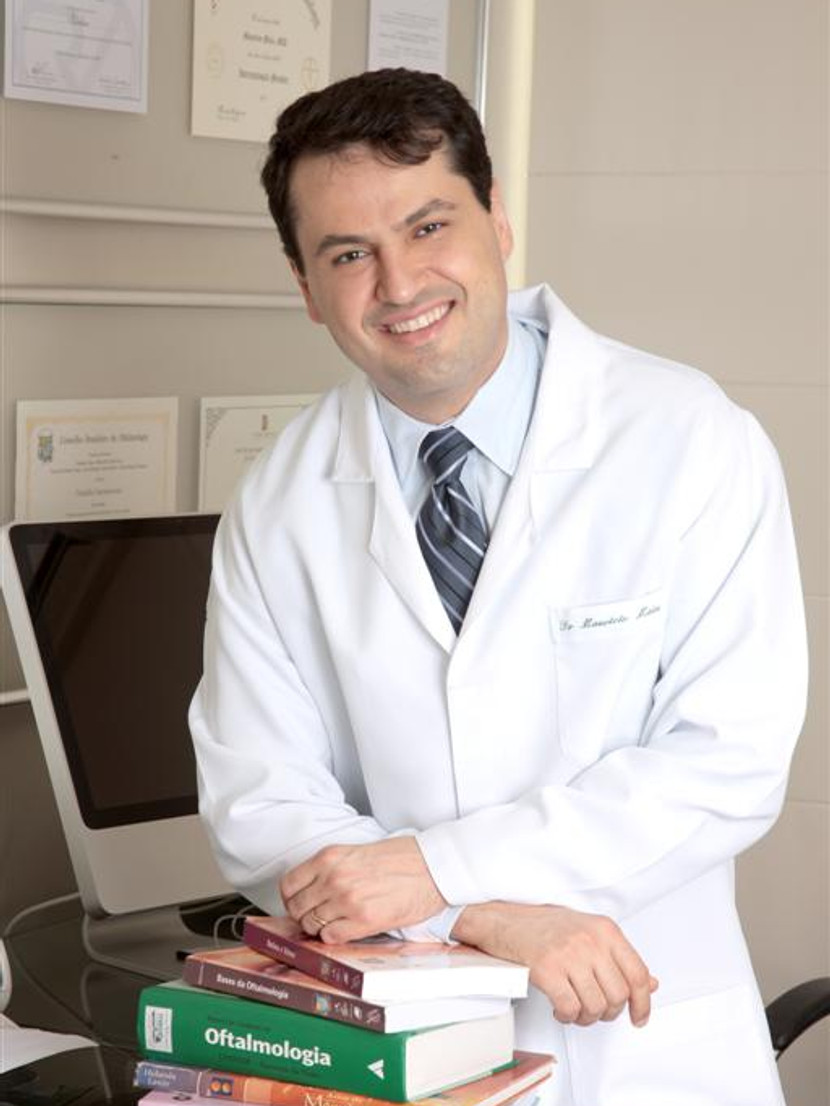 Institutional portrait of Prof. Mauricio Maia